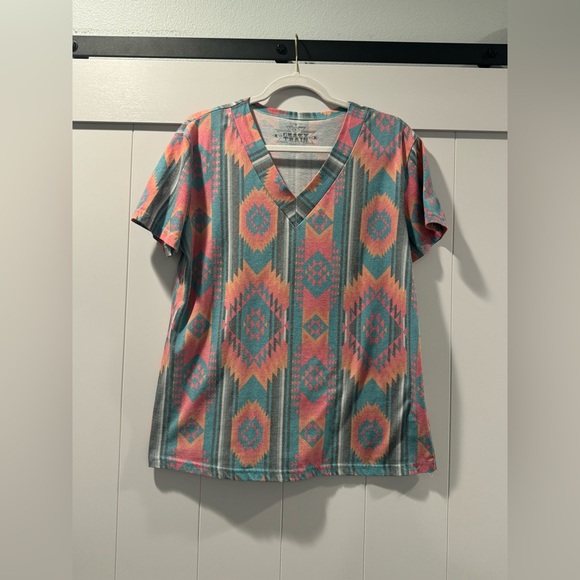 Crazy Train V Neck Aztec TShirt Large - Picture 1 of 4